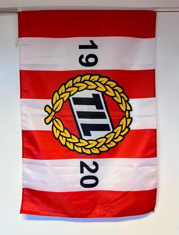 Håndholdt stort TIL-flagg 